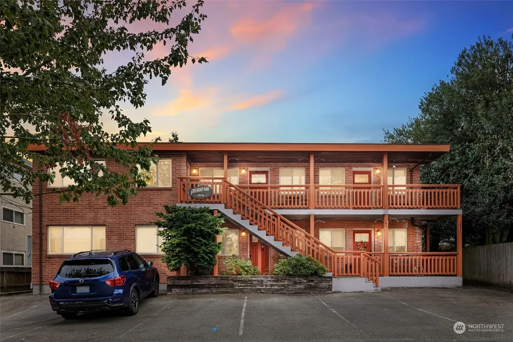 461 N 45th Street UNIT 6, Seattle, WA 98103 