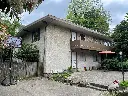 9322 Stone Avenue N, Seattle, WA 98103 