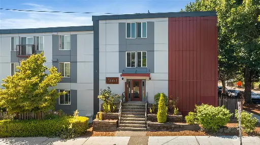 3661 Phinney Avenue N UNIT 303, Seattle, WA 98103 