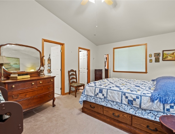 19303 84th Avenue NE, Arlington, WA 98223, masters bedroom image